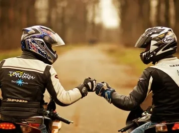 Rutas guiadas en moto para descubrir València